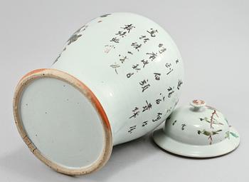 LOCKURNA, porslin, Kina 1800-tal.