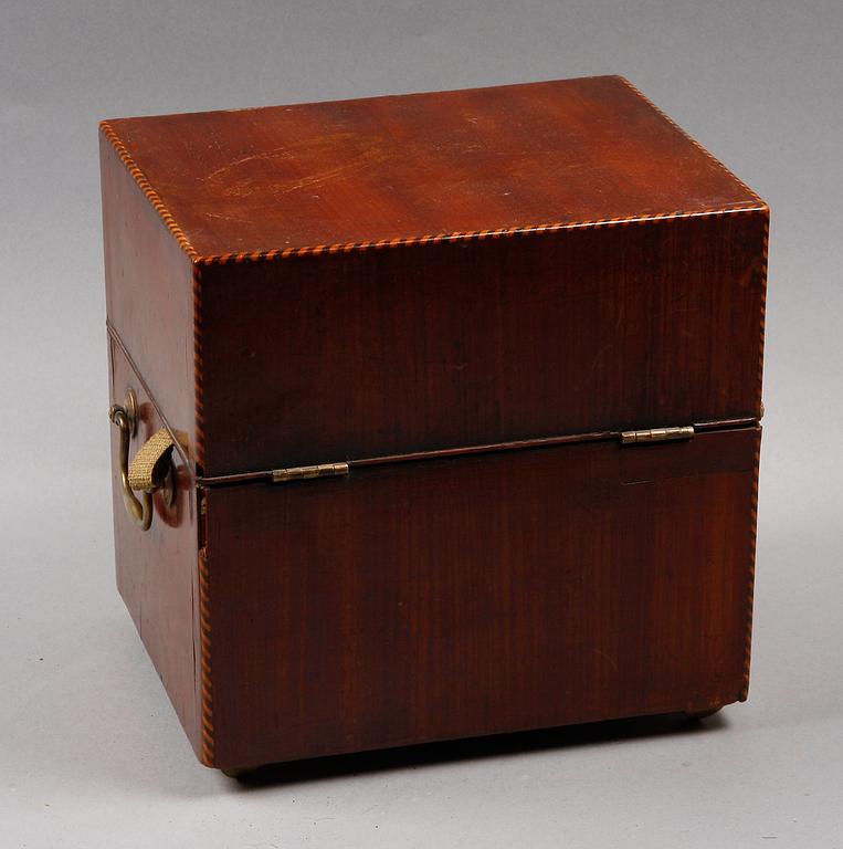 FLASKSCHATULL, 1800-tal.