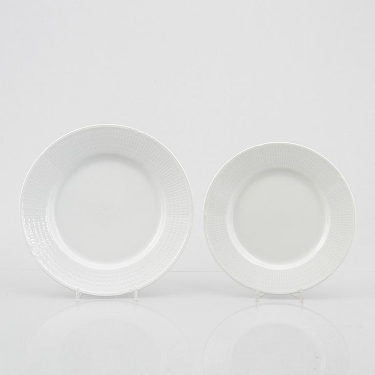 Louise Adelborg, a 26-piece porcelain dinner service, model "Swedish Grace"/"Magnolia", Sweden, mostly 1970's/80's.