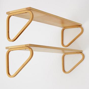Alvar Aalto, vägghyllor, 2 st, modell 112B, Artek, Finland.