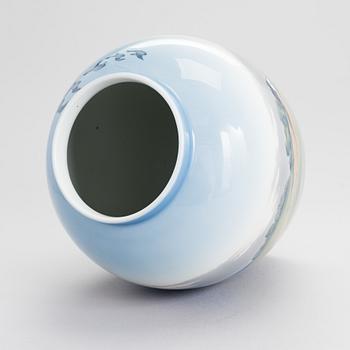 Vas, porslin Royal Copenhagen 1969-1974.