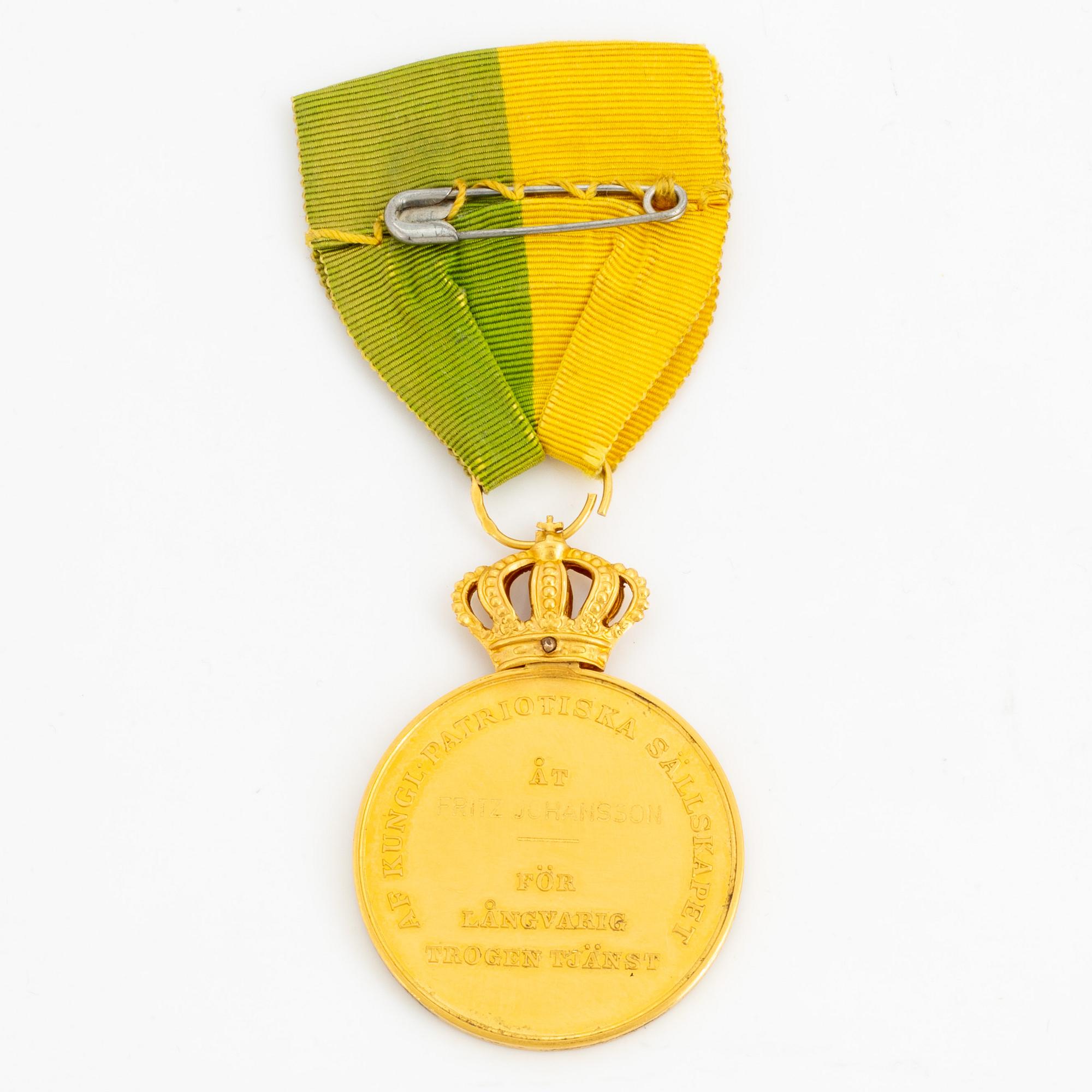 MEDALJ, guld, 18 k, Kungliga patriotiska sällskapet, "För långvarig trogen tjänst", 1944.
