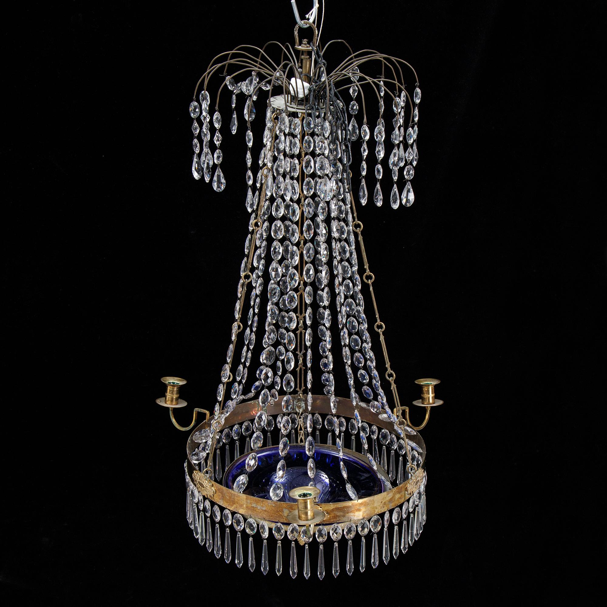 A Gustavian style chandelier.