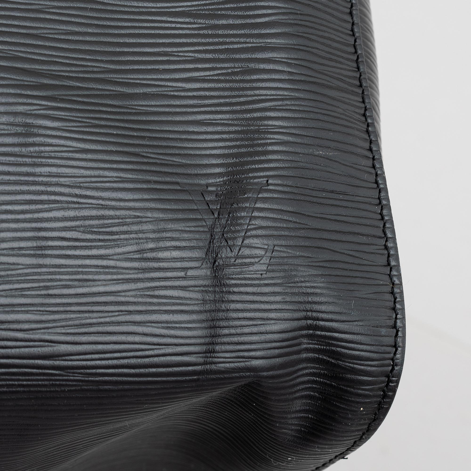 Louis Vuitton, weekend bag, "Keepall 55 Epi", 1987.