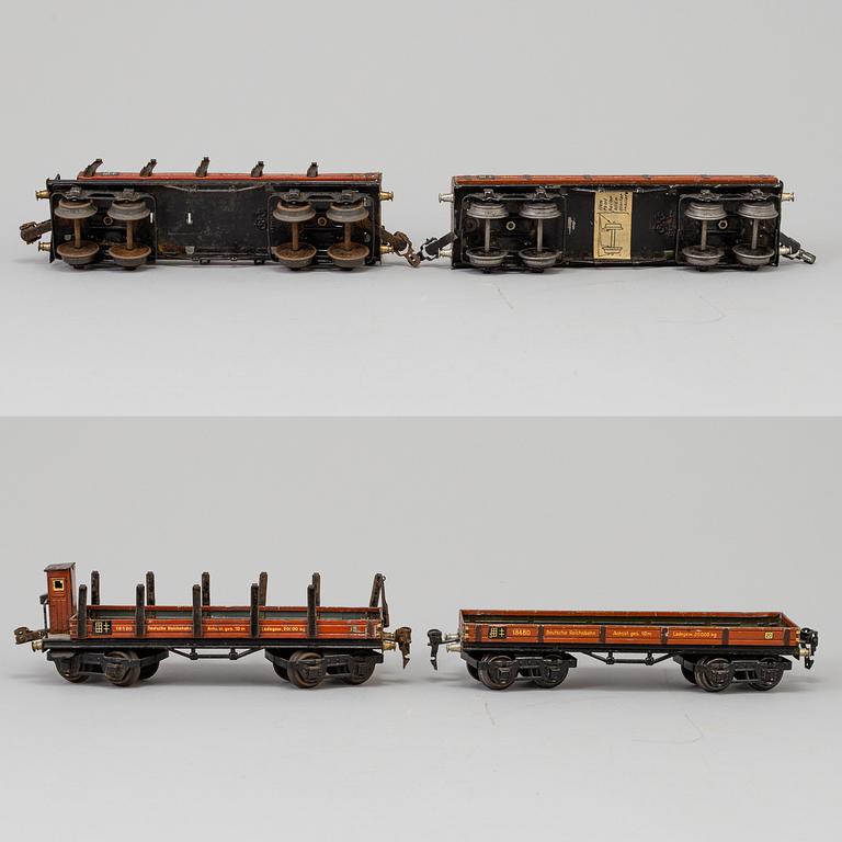 a set of 8 Märklin parts 1930's.