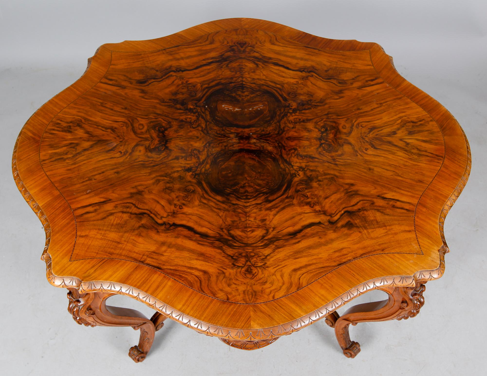 SALONGSBORD, sent 1800-tal.