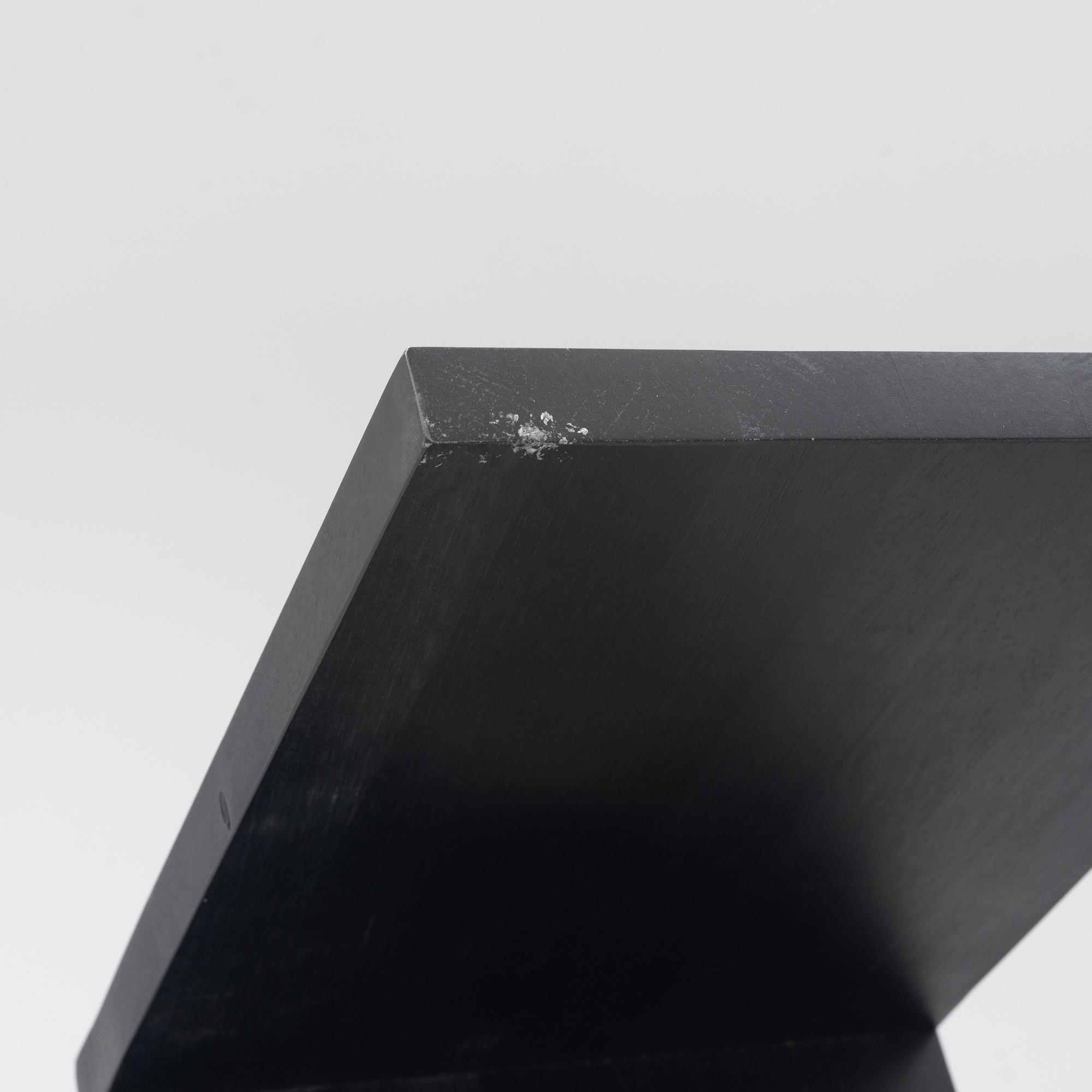 Jonas Bohlin, tidningshylla, "Zink", Källemo, formgiven 1984.