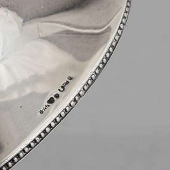 A Swedish Empire style silver sugar bowl, mark of GAB, Stockholm 1919.