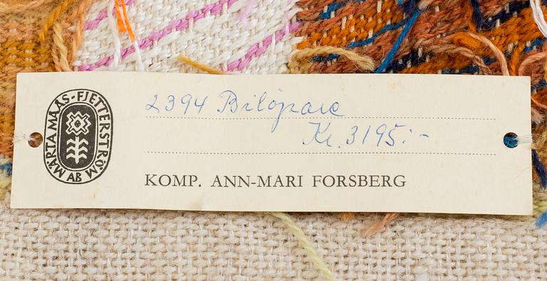 Ann-Mari Lindbom, gift Forsberg, A TEXTILE, "Bilöpare", a tapestry variant, ca 30,5 x 48,5 cm, signed AMF.