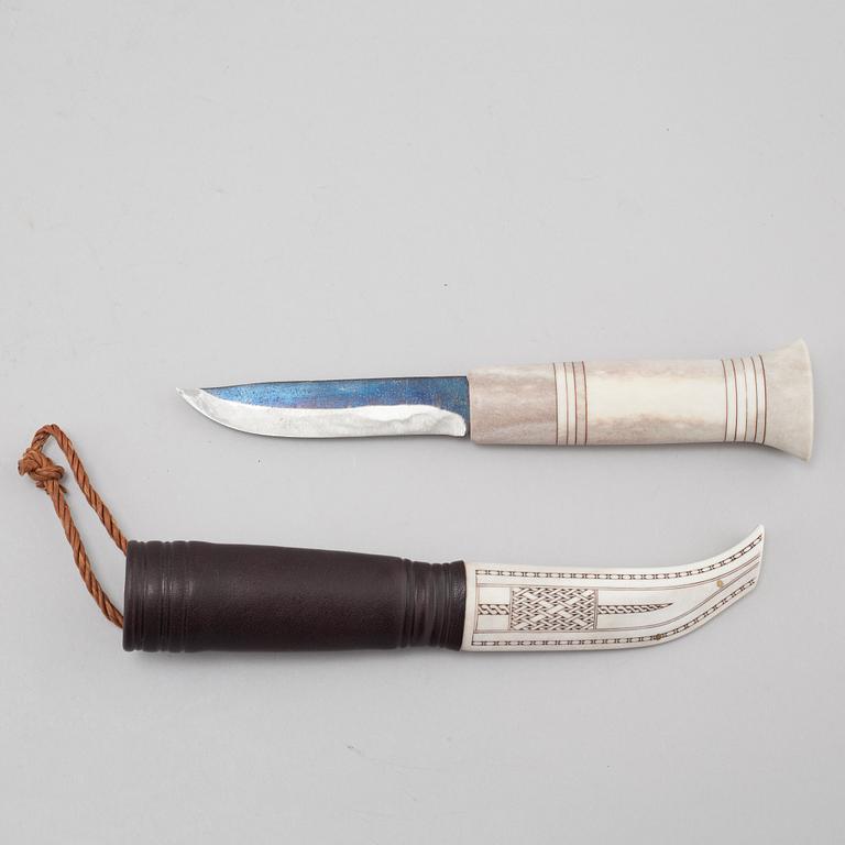 A knife by Oliver Israelsson, signed.