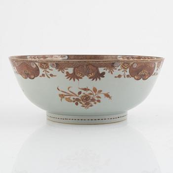 A rouge de fer bowl, Qing Dynasty, Qianlong (1736-95).
