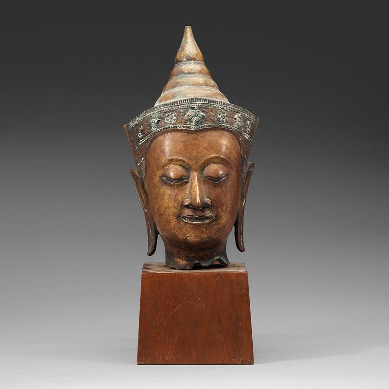 SKULPTURHUVUD, koppar legering. Thailand, Troligen 1700-tal, Ayutthuya.