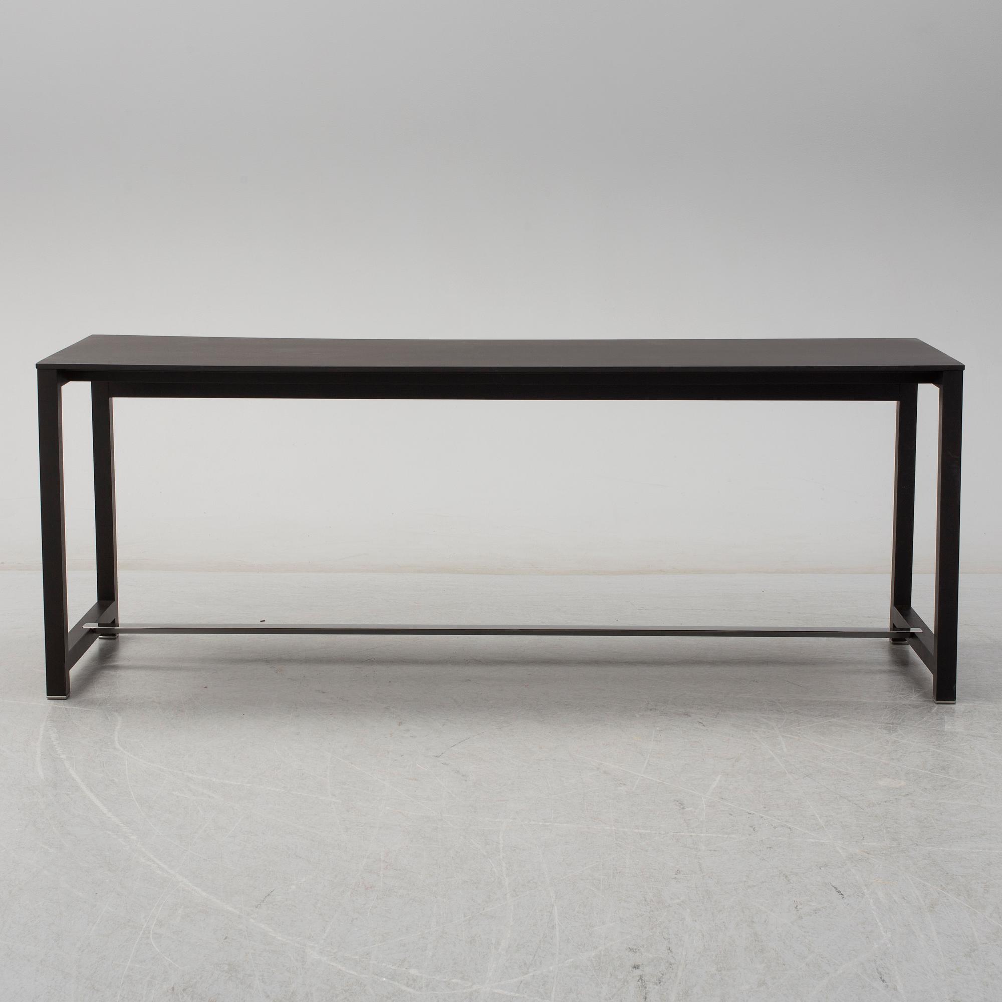 A 21st century 'Fulton desk' by Rodolfo Dordoni for Minotti, Italy.