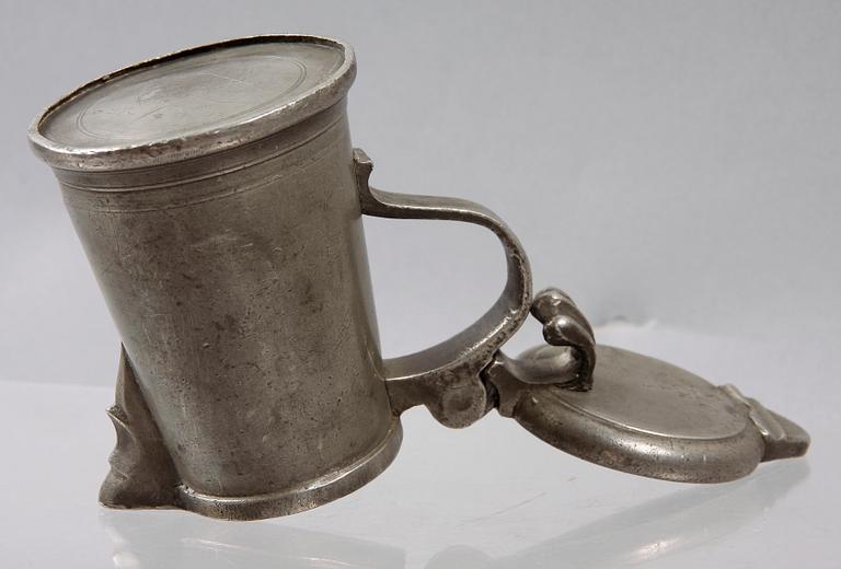 STOP, tenn, Carl Saur, (verksam 1737-1779)Stockholm. Locket märkt 1746.