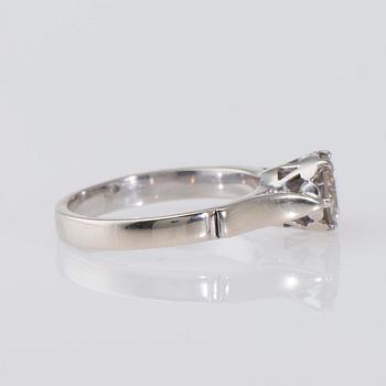 RING, 14K vitguld, briljantslipad diamant, ca 1,10 ct. Vikt 4,8 g.