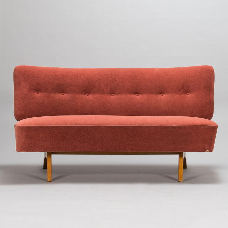 Oiva Parviainen, A 1950s sofa, 'Susanna' for Lahden Lepokalusto, Finland.