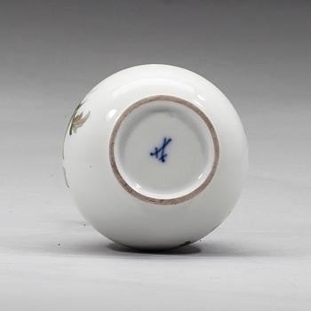 VAS, porslin, Meissen, ca 1900.