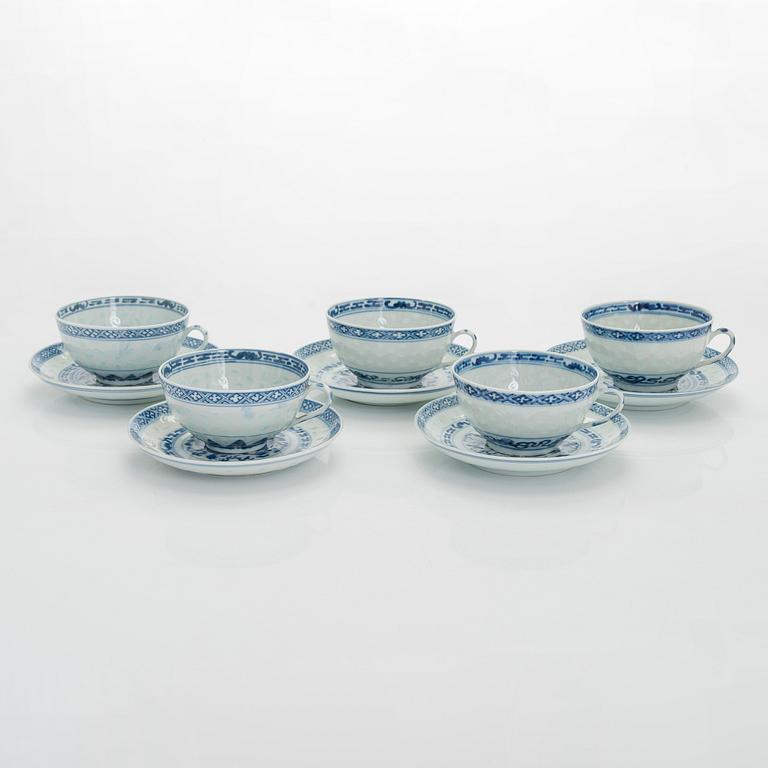 8 kuppia, 5 lautasta, posliini, Kiina, 1900-luvun alku.