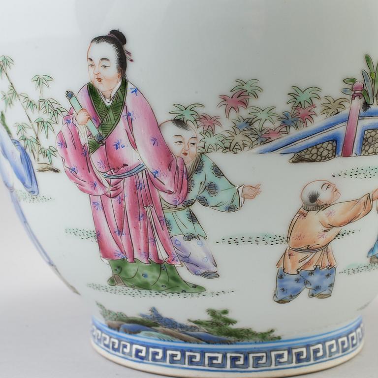 A chinese 20th century famille rose vase, republic style, with Qianlong six character mark.