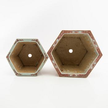 Outer covers 2 pcs China 20th century porcelain.