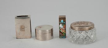DOSOR, 2 st, FODRAL, 2 st, silver, 1900-tal. Vikt utan glasdel 142 g.