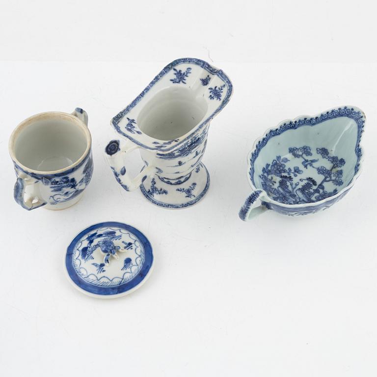 Seven pieces of porcelain, China, Qing dynasty, 178th-19th century.