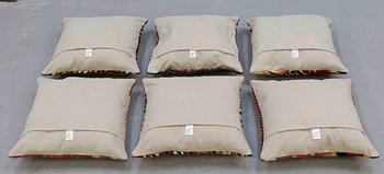6 Anatolian kilim cushions, around 50 x 50 cm.