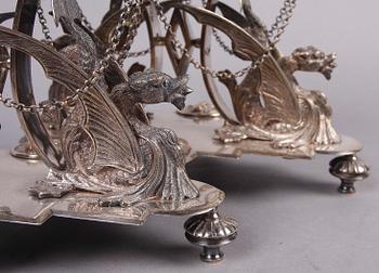 BORDSDEKORATIONER, ett par, nysilver, nyrenässans, sent 1800-tal.
