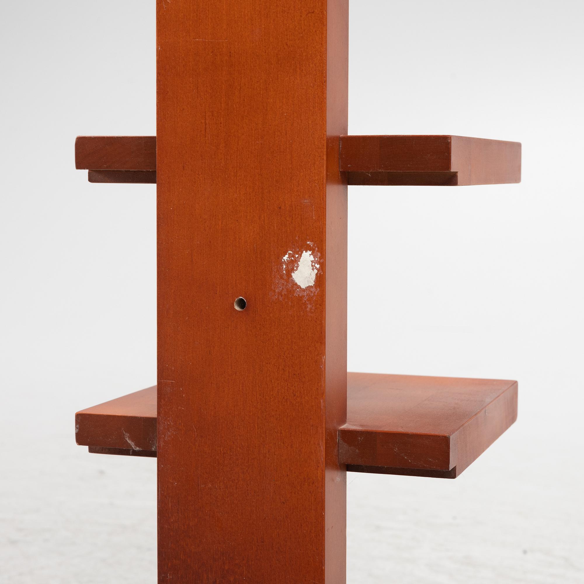 John Kandell, hylla, "Pilaster", Källemo.