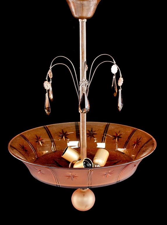 TAKLAMPA, troligen Orrefors, omkring 1900-talets mitt. Höjd ca 64 cm.