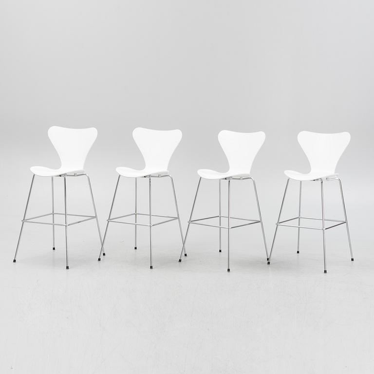 Arne Jacobsen, barstolar, 4 st, "Sjuan", Fritz Hansen, Danmark.