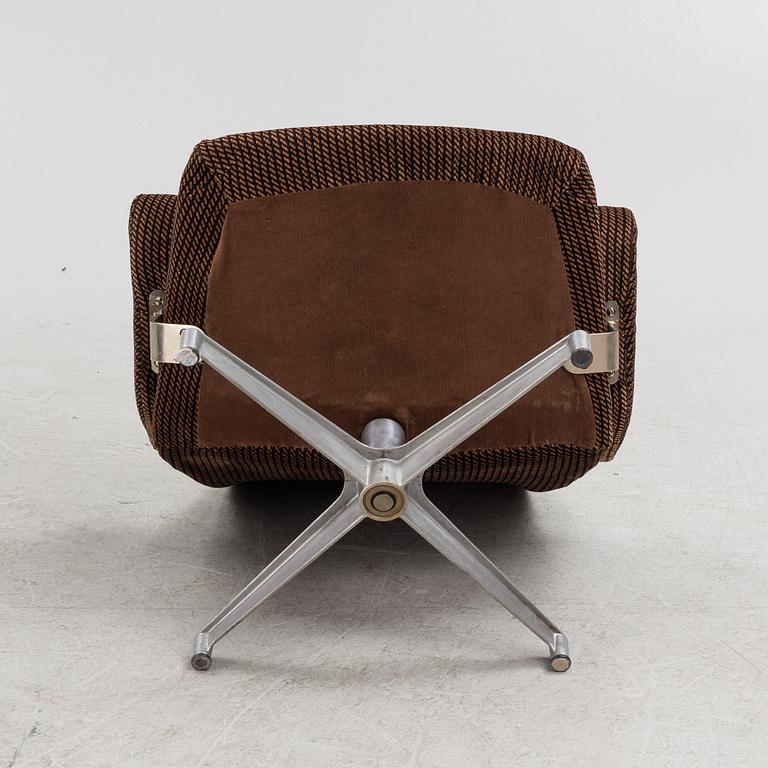 Alf Svensson, armchairs, a pair, "Contourette", Dux.