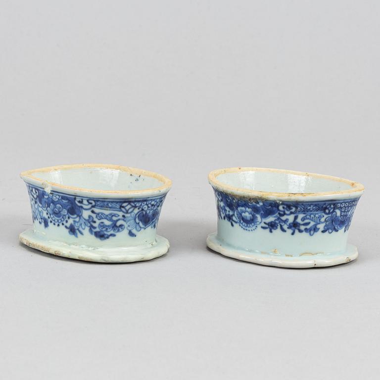 A pair of blue and white salts, Qing dynasty, Qianlong (1736-95).