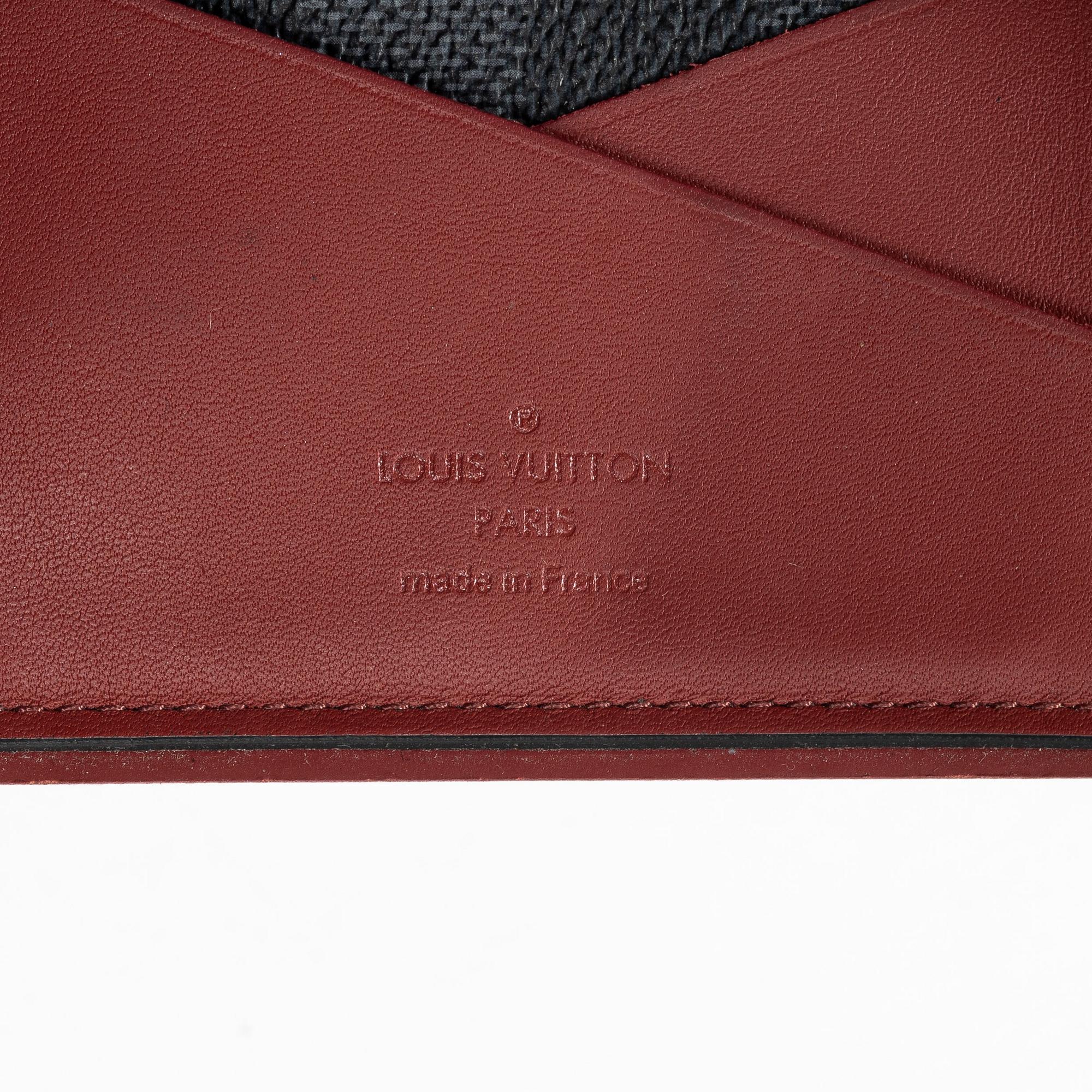 Louis Vuitton, wallet.