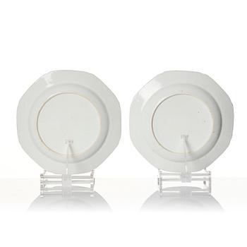 A matched set of 8 blue and white dishes, Qing dynasty, Qianlong (1736-95).