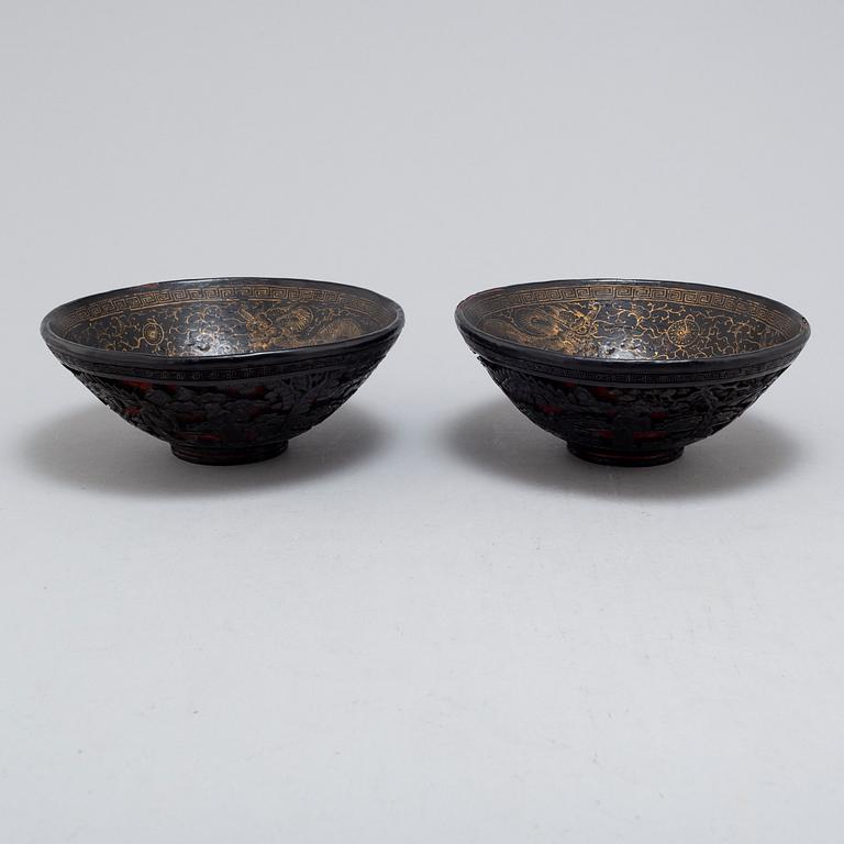 A PAIR OF LACQUER BOWLS, early 20th century.