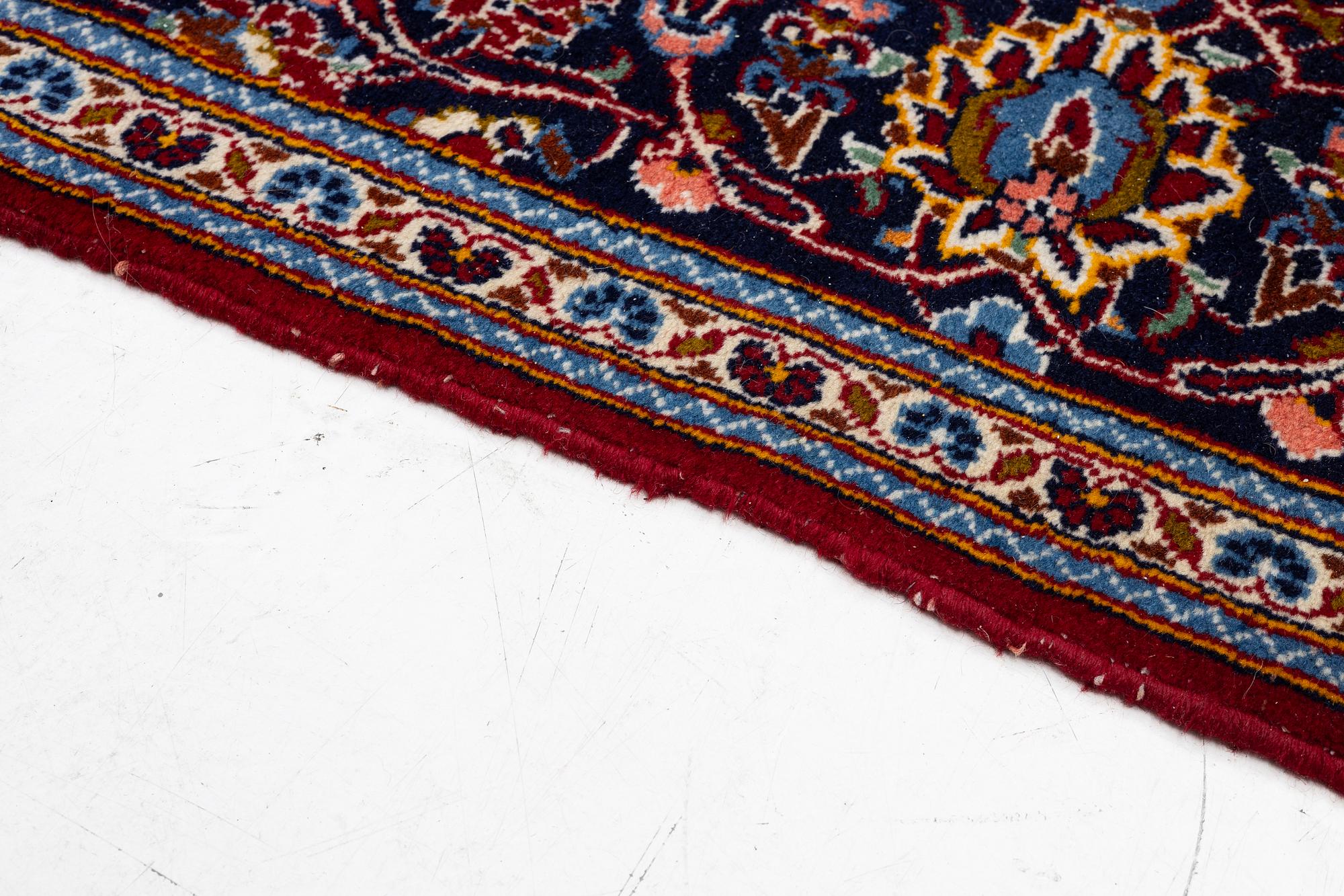 Carpet, Keshan, approx. 318 x 200 cm.