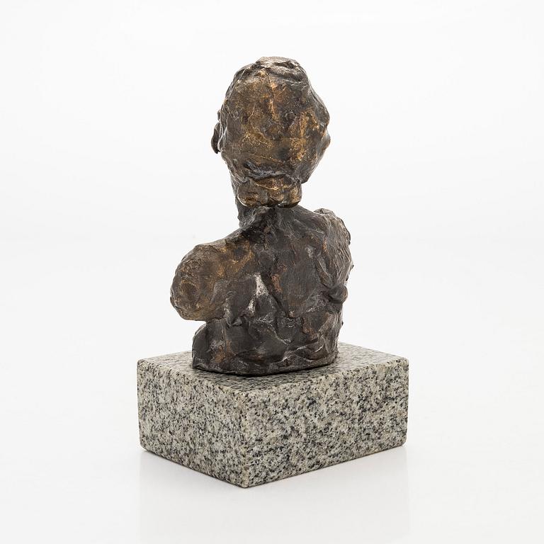 Erkki Mykrä, Bust of a Woman.