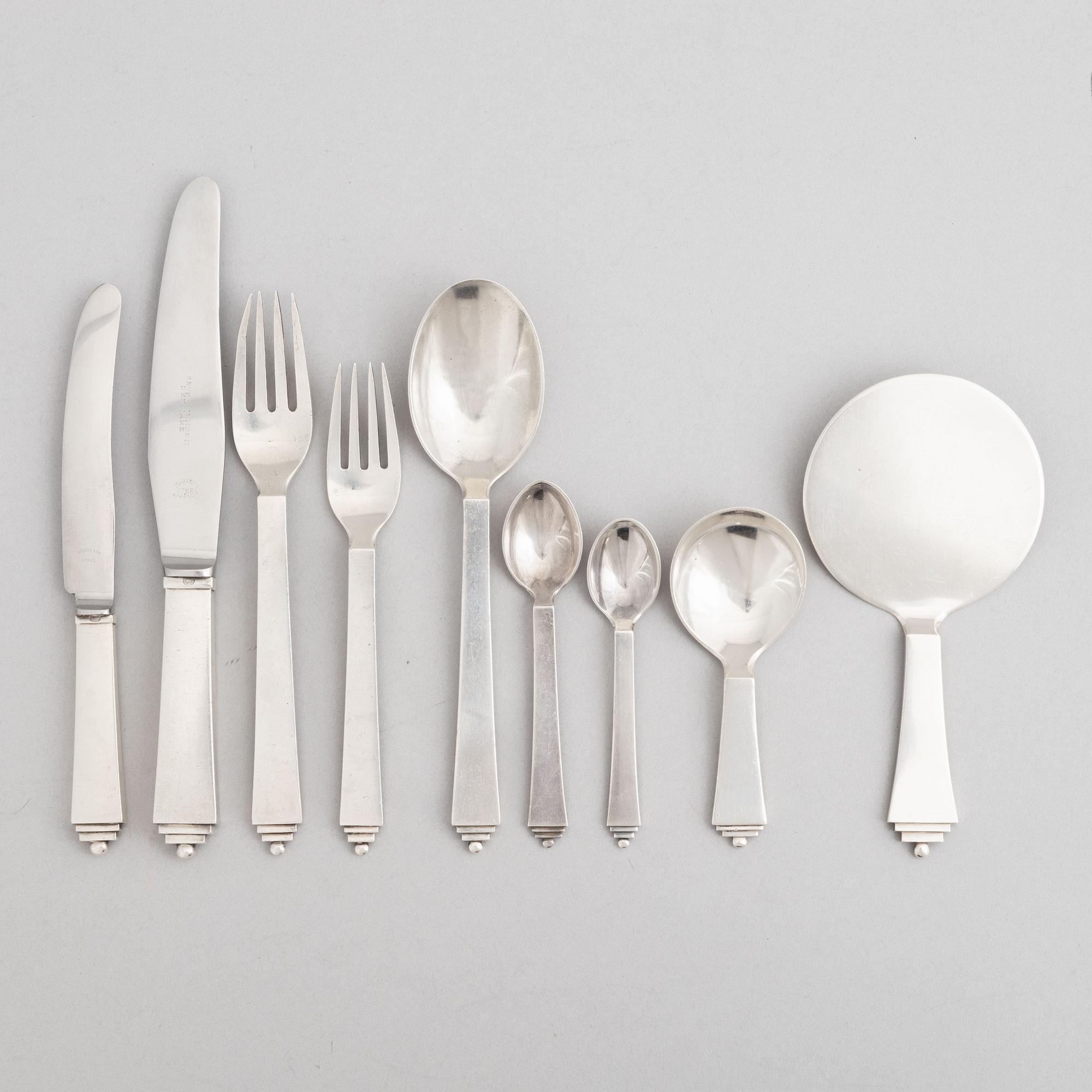 Harald Nielsen, 30 pieces of a "Pyramid" sterling silver flat wear set, Georg Jensen, Copenhagen, Denmark.