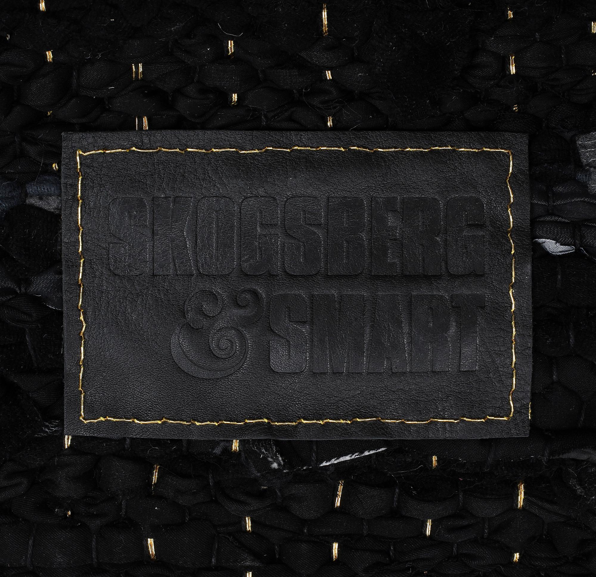 Skogberg & Smart, Rumsdelare /väggtextil, "Riff Raff Rug Divider", ca 253 x 181-182 cm.
