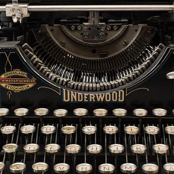 A early 20th century Underwood typewriter.