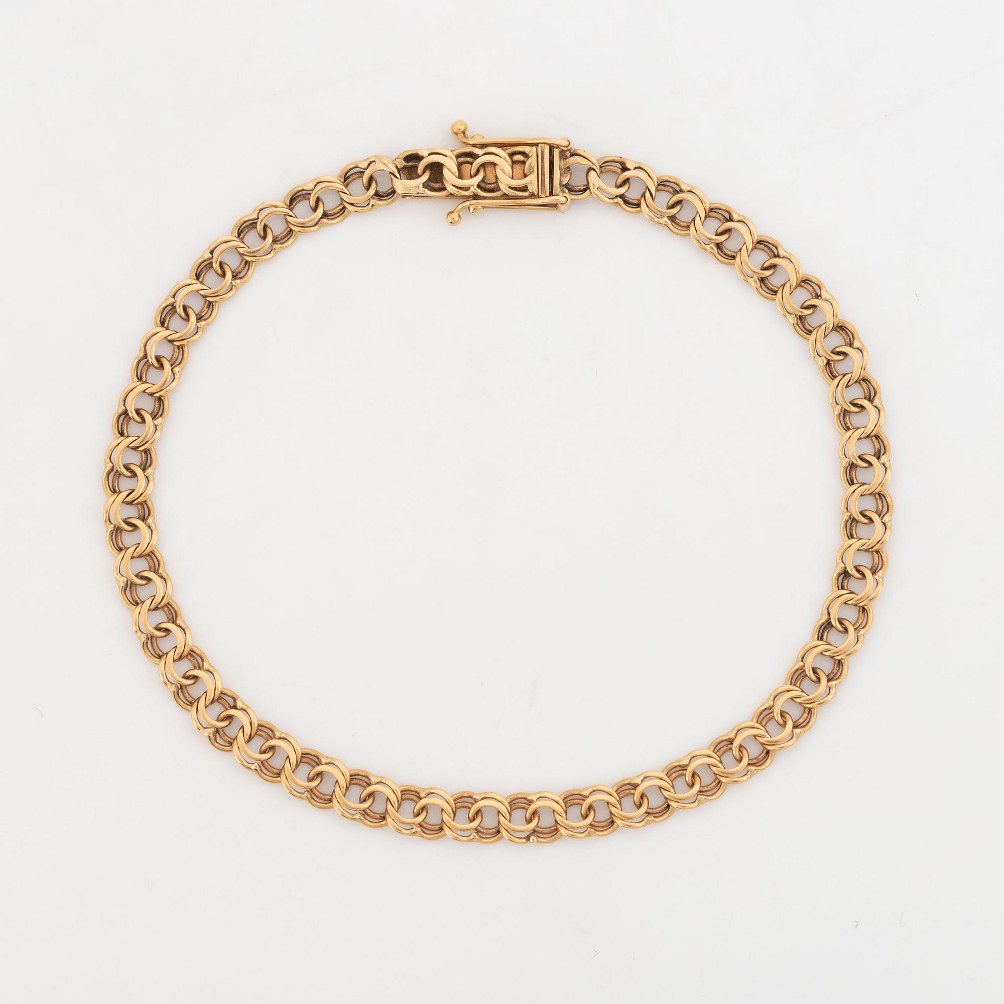 18K gold bracelet.