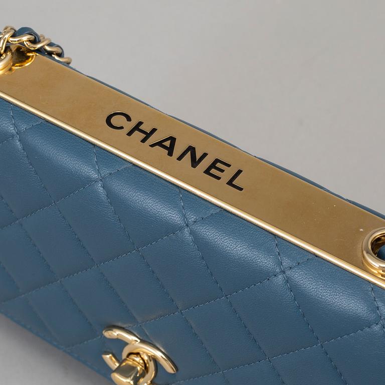 CHANEL, "Wallet on chain", 2016-2017.