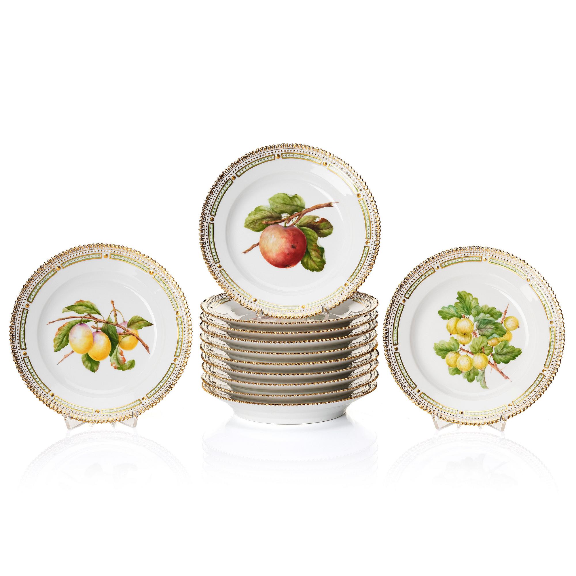 Frukttallrikar, 12 stycken, porslin. Royal Copenhagen, Danmark, 1900-tal.