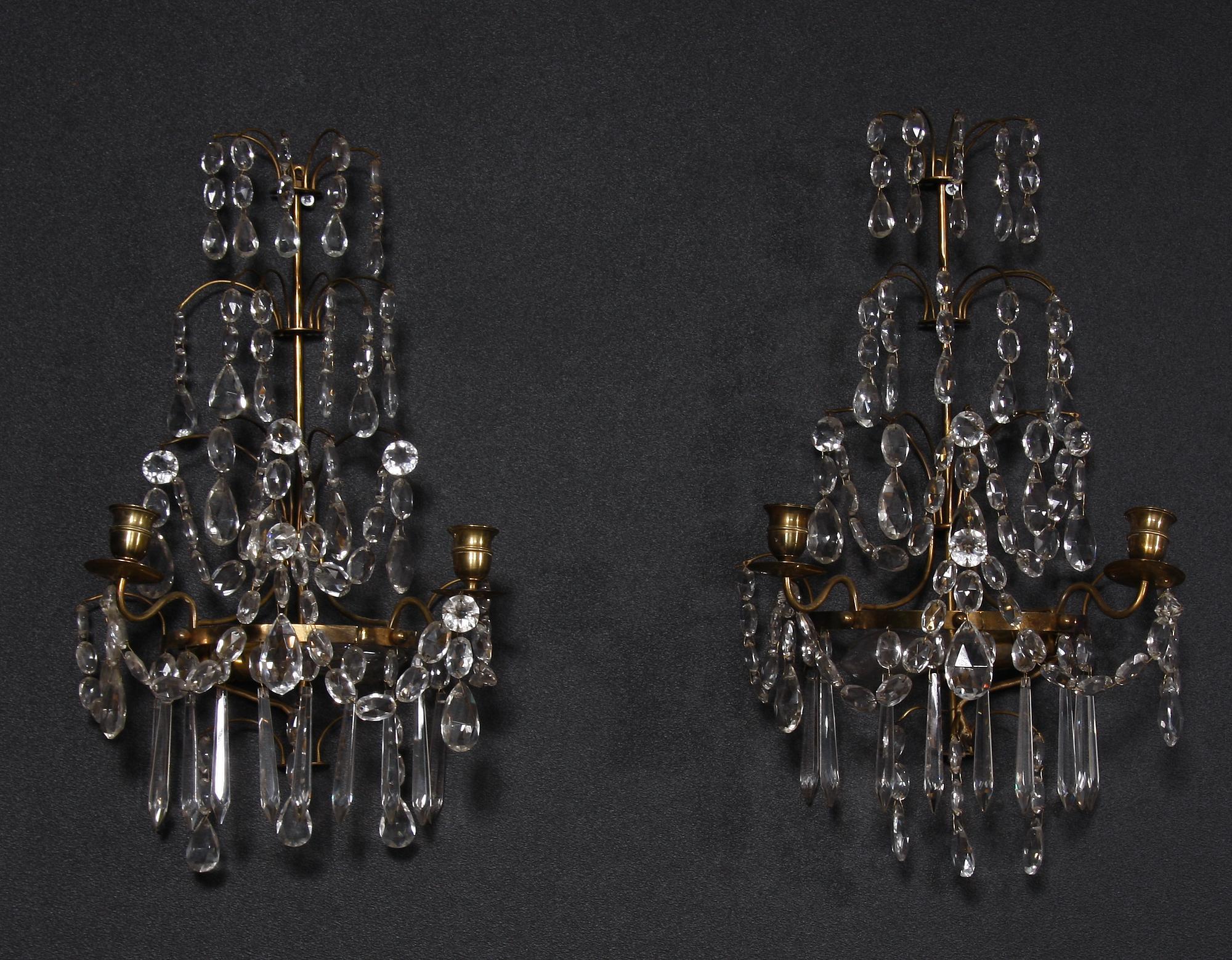 VÄGGLYSTRAR, ett par, gustaviansk stil, 1900-tal.