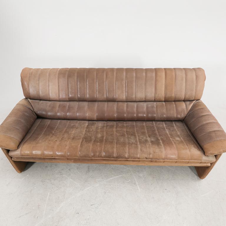 A three seater leather sofa by De Sede, Schweiz second half of the 20th century.