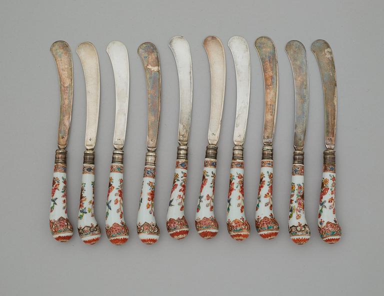 Bestick, 28 stycken, med porslinskaft. Qingdynastin, Qianlong (1736-95).