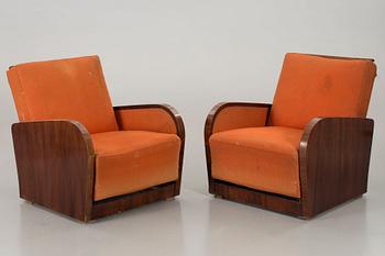 FÅTÖLJER ett par 1900-talets första hälft.