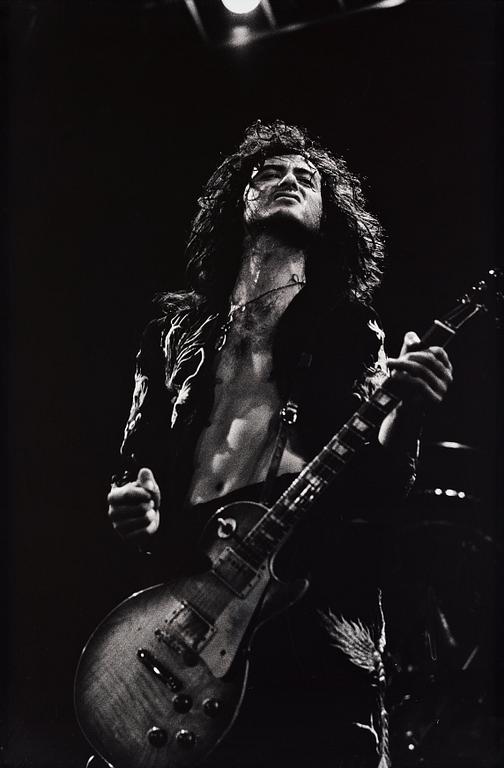 Torbjörn Calvero, "Jimmy Page - Led Zeppelin, Earl's Court, London 23 maj 1975".