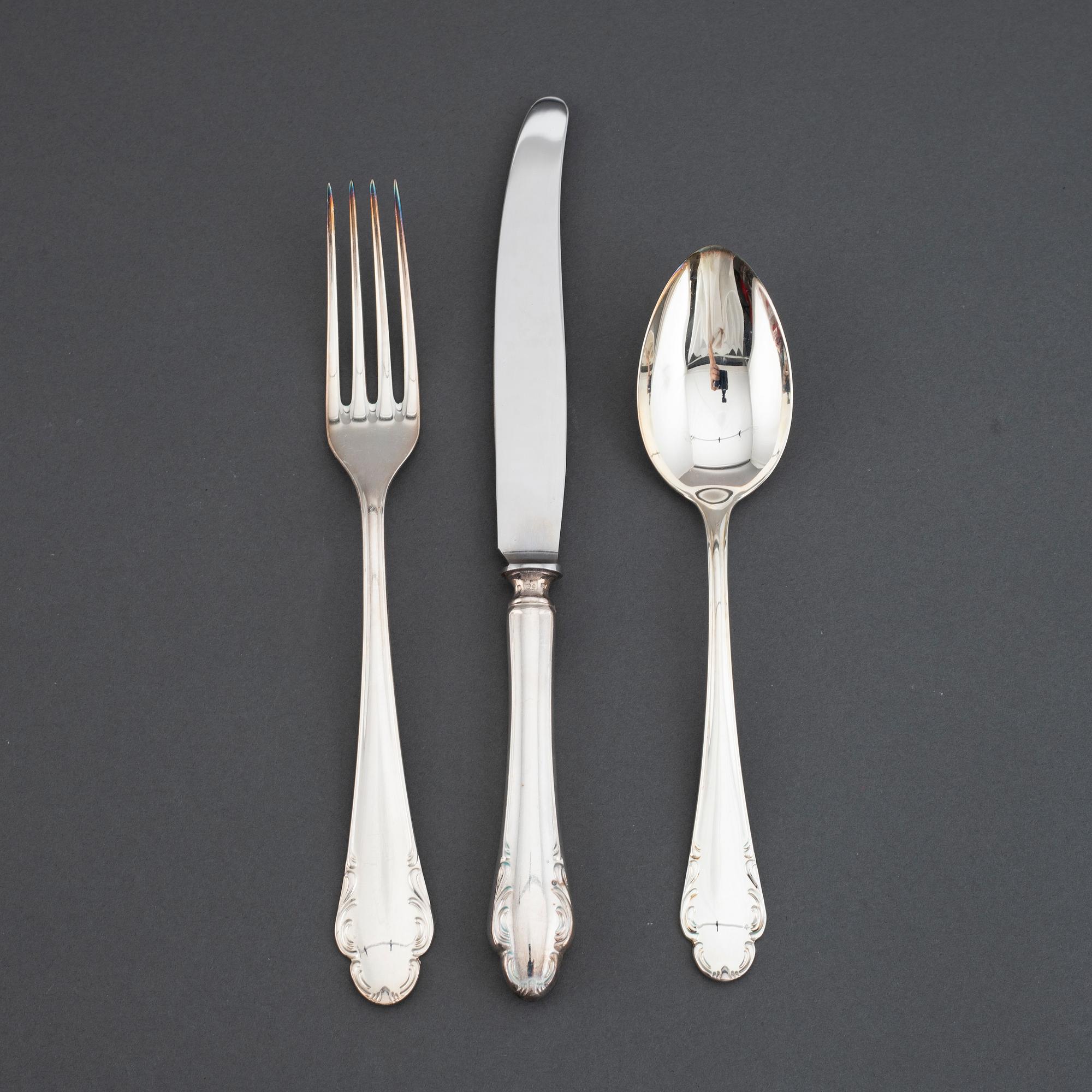 A model 'haga' silver cutlery, marked JLH, second half of the 20th century (37 pieces).